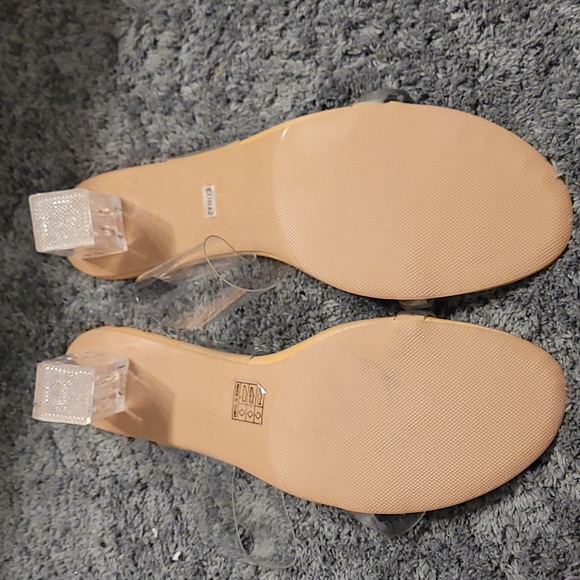 Clear Heels - Picture 2 of 3